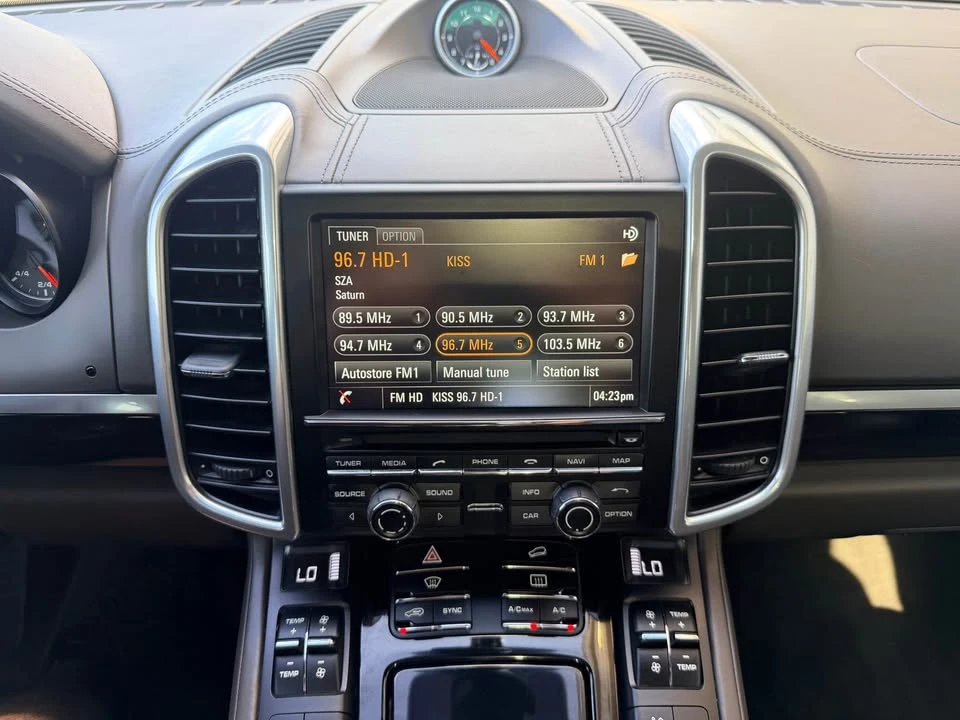 2015 Porsche 958 Cayenne S - Image 16 of 20