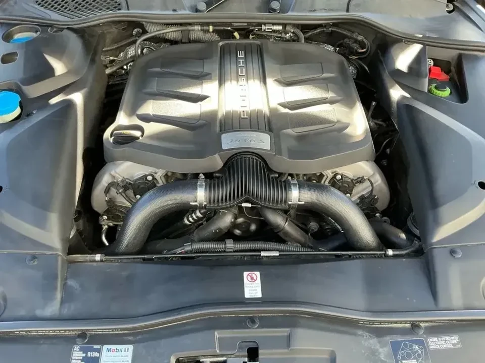 2015 Porsche 958 Cayenne S - Image 4 of 5