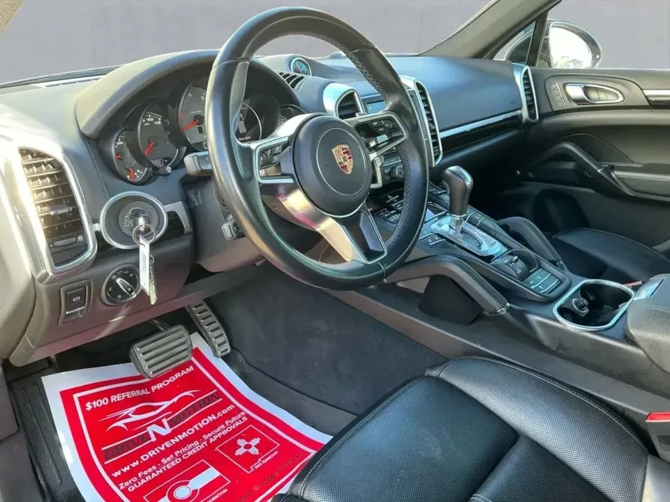 2015 Porsche 958 Cayenne S - Image 5 of 5