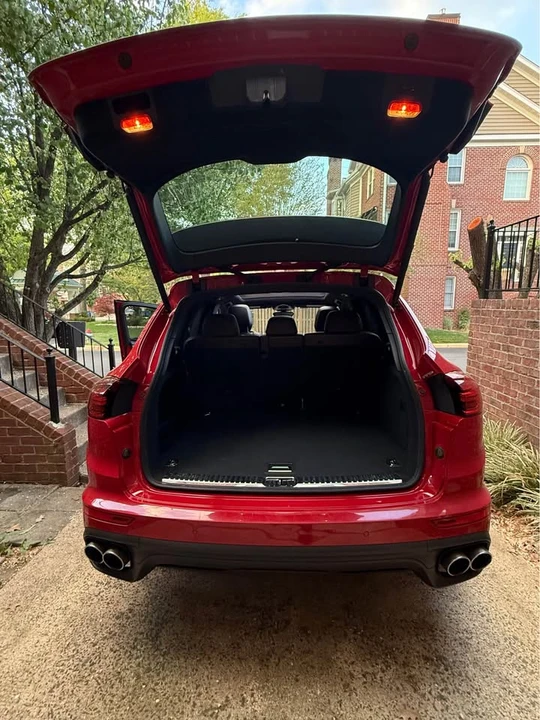 2015 Porsche 958 Cayenne S - Image 8 of 20