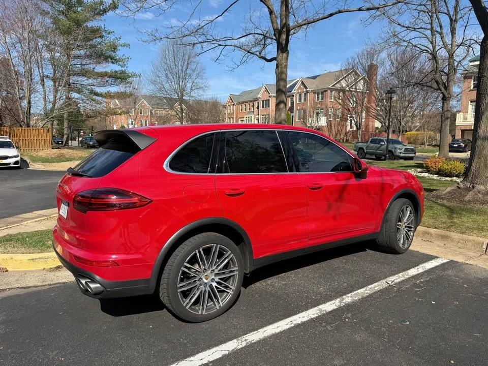 2015 Porsche 958 Cayenne S - Image 5 of 20