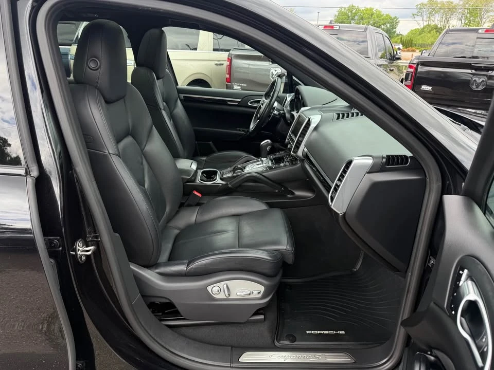 2015 Porsche 958 Cayenne S - Image 11 of 19