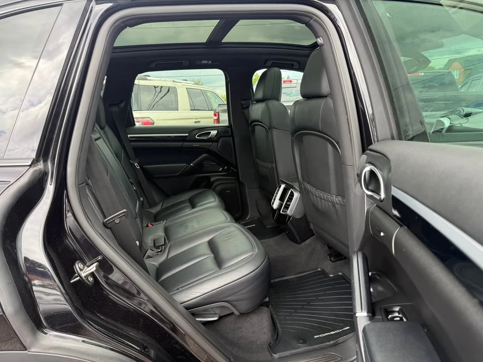 2015 Porsche 958 Cayenne S - Image 10 of 19