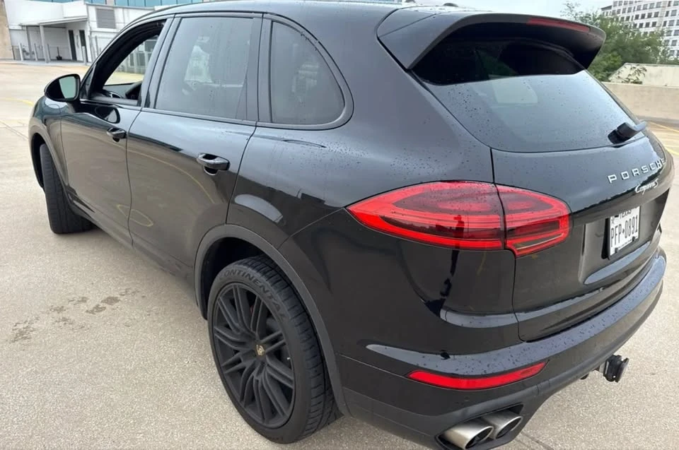 2015 Porsche 958 Cayenne S - Image 2 of 7