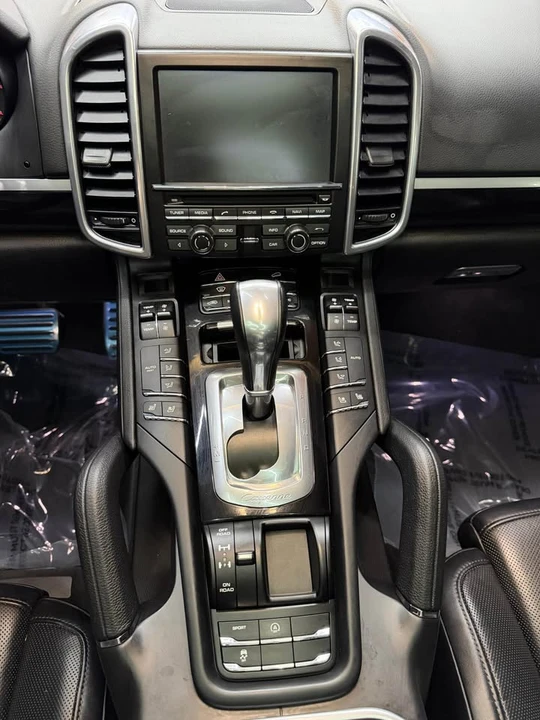 2015 Porsche 958 Cayenne S - Image 13 of 13