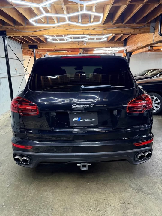 2015 Porsche 958 Cayenne S - Image 7 of 13