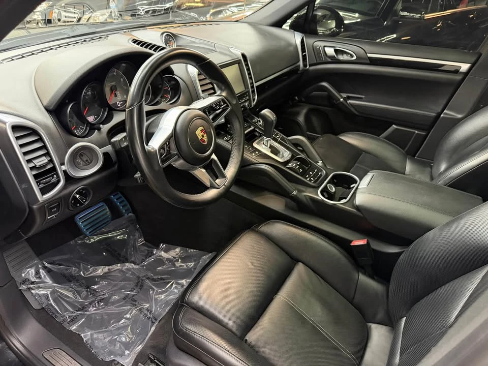 2015 Porsche 958 Cayenne S - Image 10 of 13