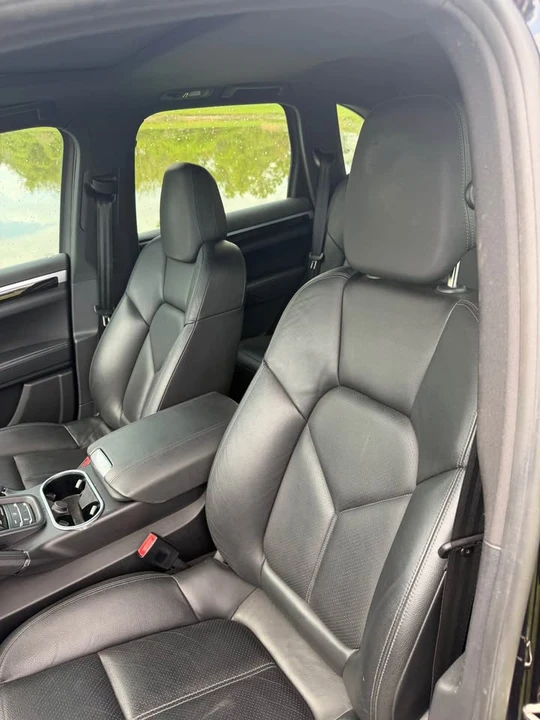 2015 Porsche 958 Cayenne S - Image 12 of 20