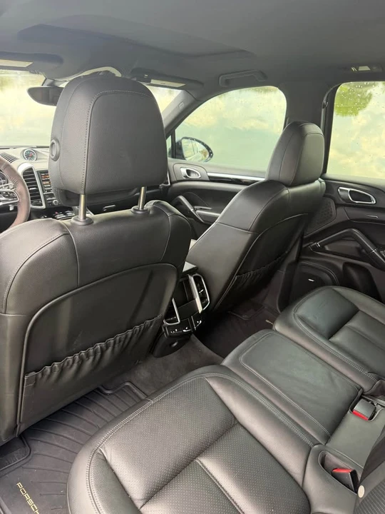 2015 Porsche 958 Cayenne S - Image 10 of 20