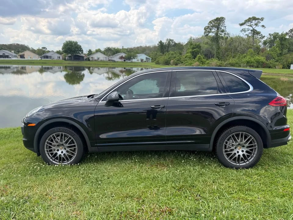2015 Porsche 958 Cayenne S - Image 8 of 20