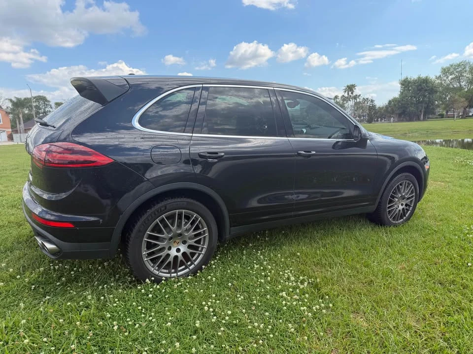2015 Porsche 958 Cayenne S - Image 4 of 20