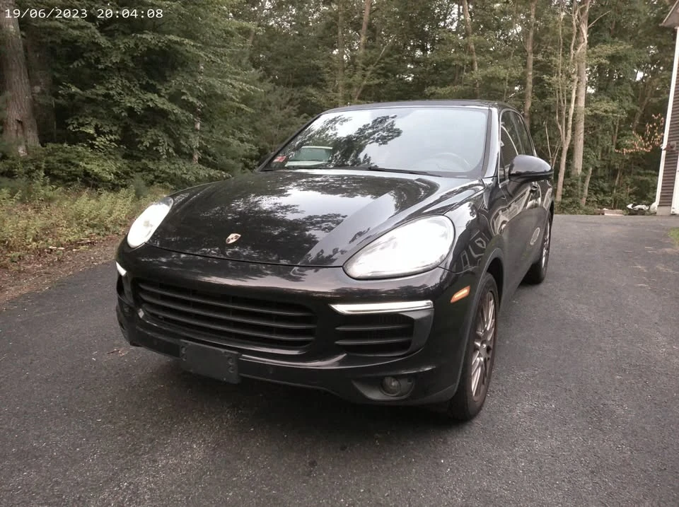2015 Porsche 958 Cayenne S - Image 2 of 5