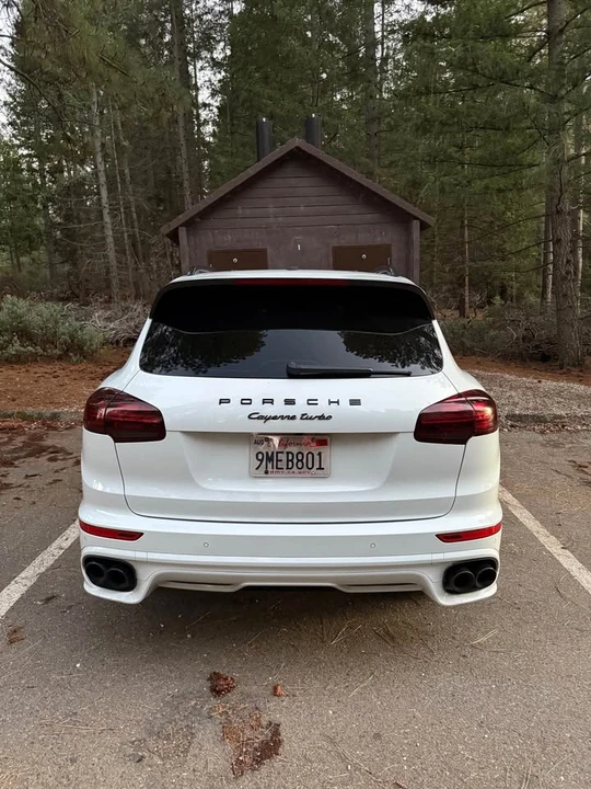 2015 Porsche 958 Cayenne Turbo - Image 2 of 7