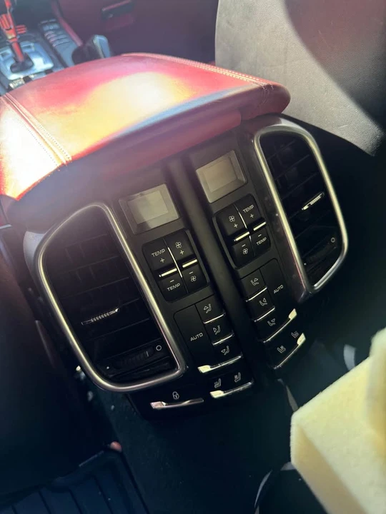 2015 Porsche 958 Cayenne Turbo - Image 7 of 7