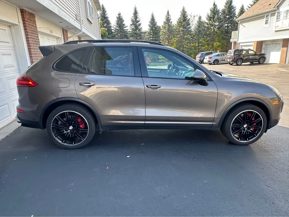2015 Porsche 958 Cayenne Turbo - Image 10 of 19
