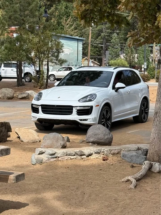 2015 Porsche 958 Cayenne Turbo - Image 3 of 7