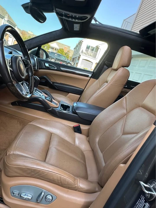2015 Porsche 958 Cayenne Turbo - Image 9 of 18