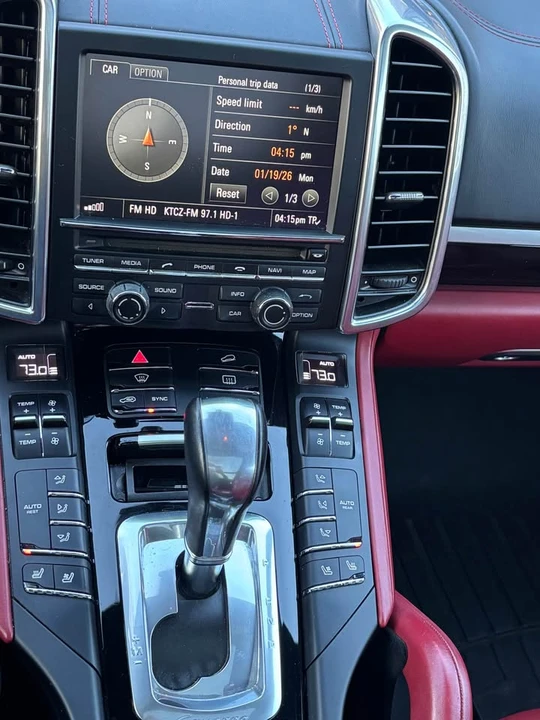2015 Porsche 958 Cayenne Turbo - Image 4 of 7