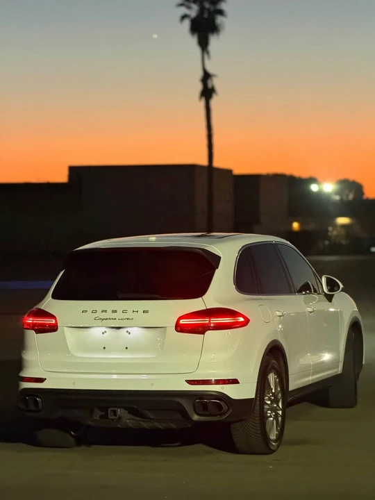2015 Porsche 958 Cayenne Turbo - Image 19 of 20