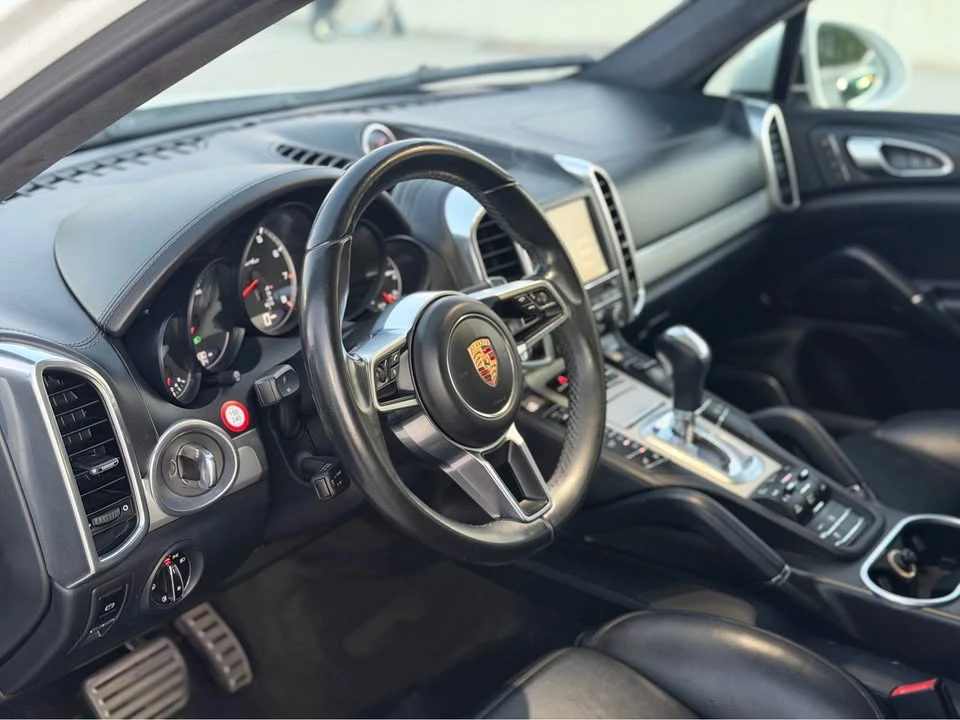2015 Porsche 958 Cayenne Turbo - Image 14 of 20