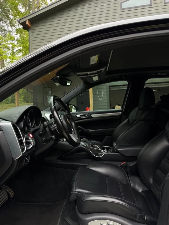 2015 Porsche 958 Cayenne Turbo - Image 9 of 13