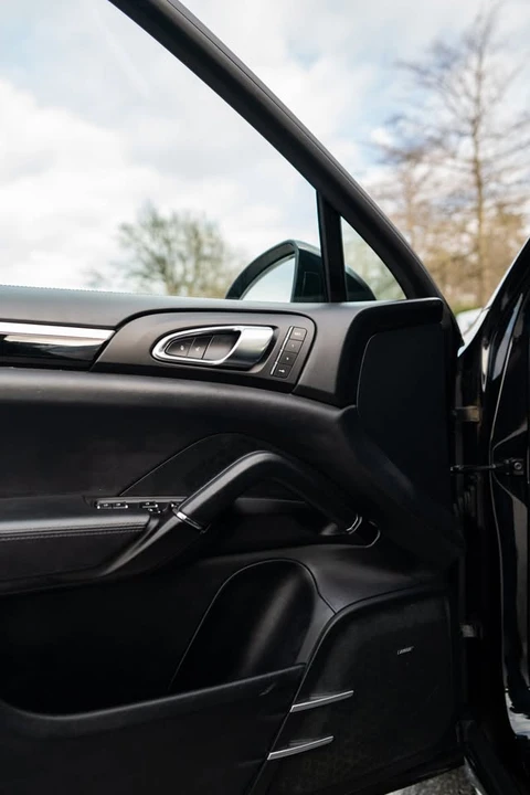 2015 Porsche 958 Cayenne S - Image 13 of 14