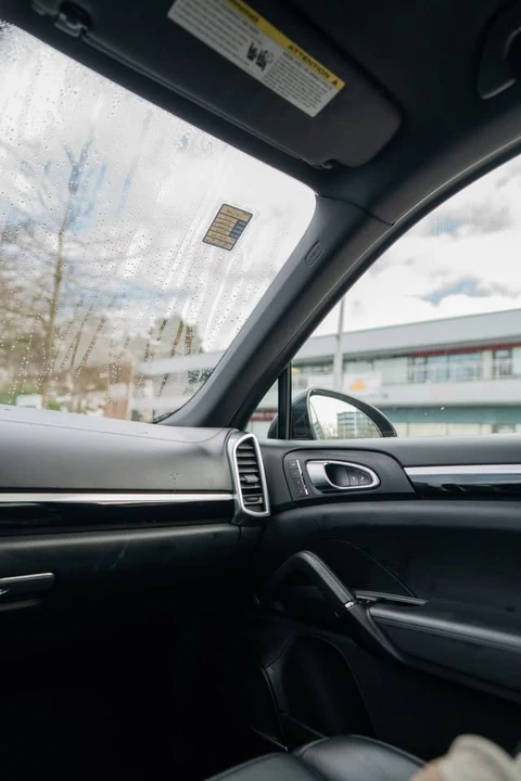 2015 Porsche 958 Cayenne S - Image 10 of 14