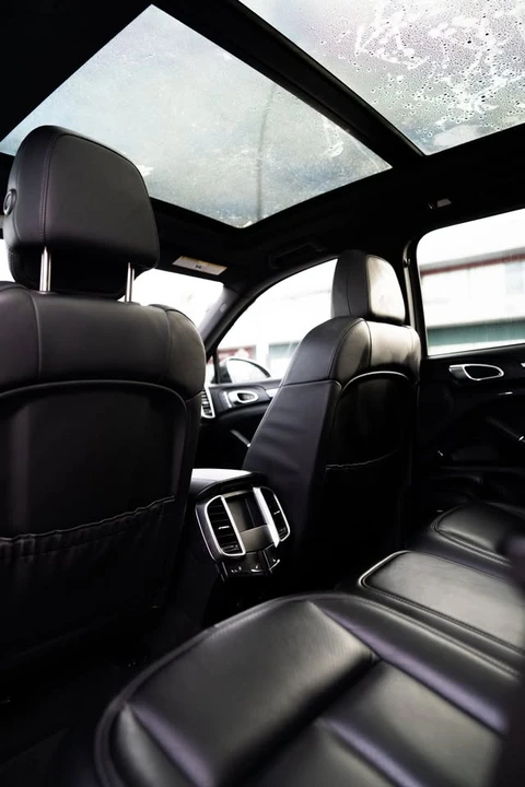 2015 Porsche 958 Cayenne S - Image 6 of 14