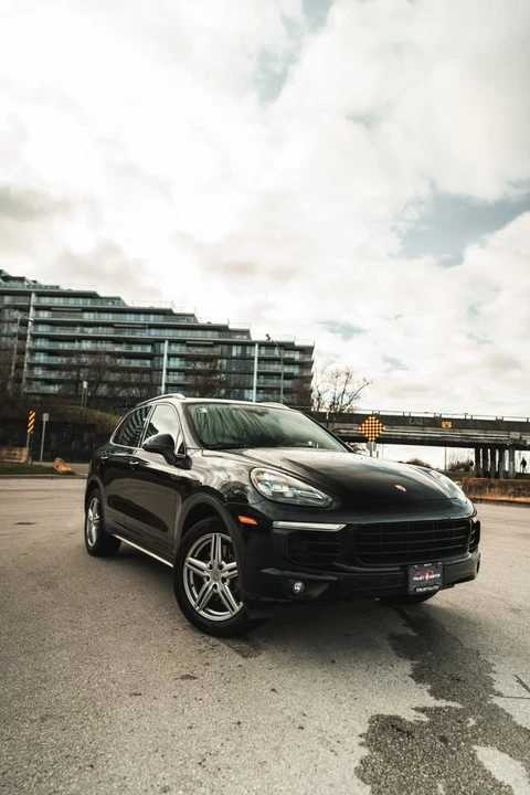 2015 Porsche 958 Cayenne S - Image 2 of 14