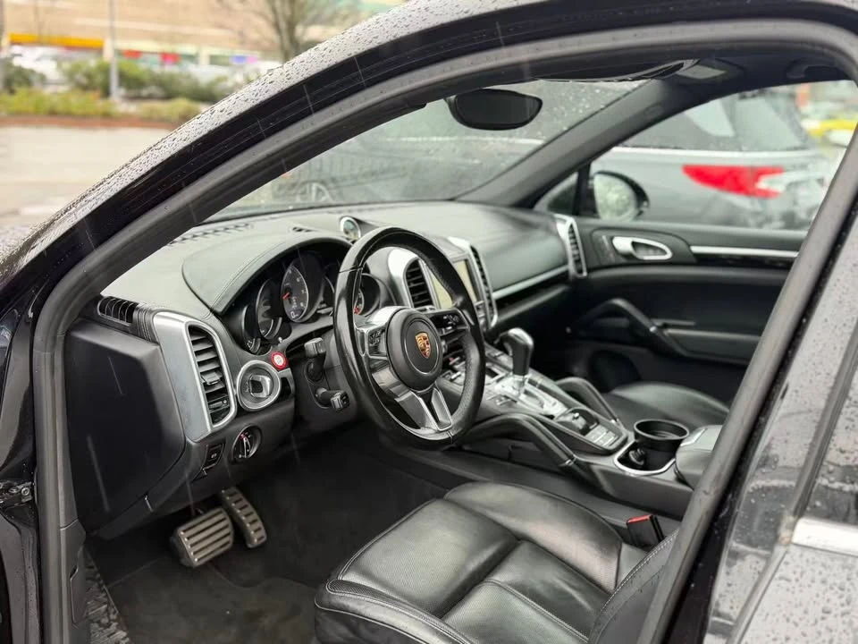 2015 Porsche 958 Cayenne S - Image 9 of 20