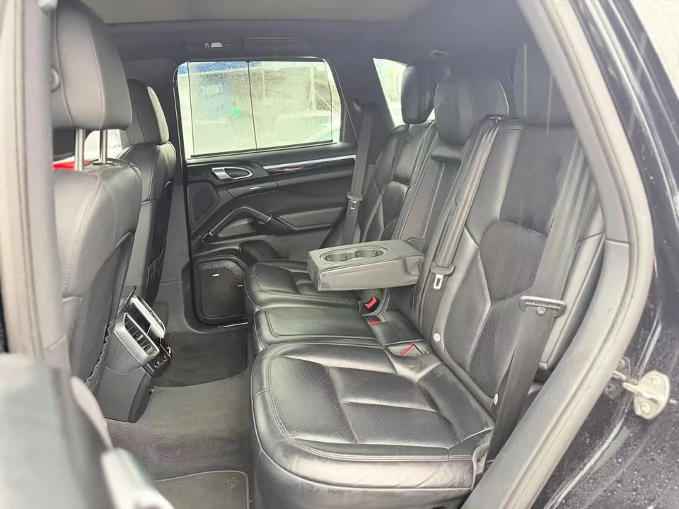 2015 Porsche 958 Cayenne S - Image 12 of 20