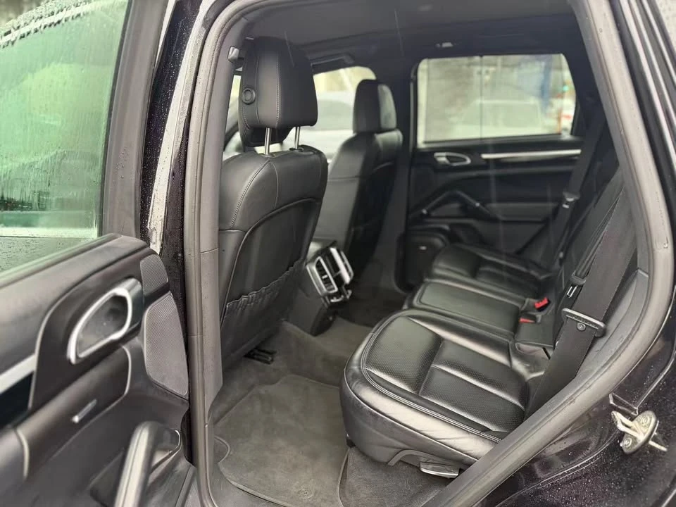 2015 Porsche 958 Cayenne S - Image 11 of 20