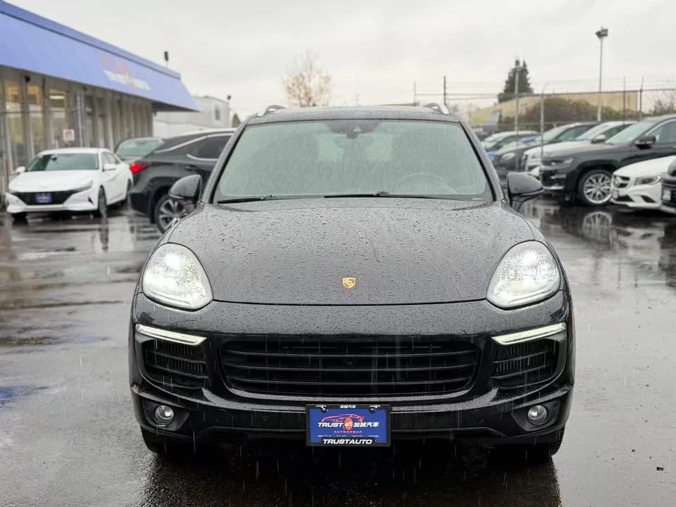 2015 Porsche 958 Cayenne S - Image 10 of 17