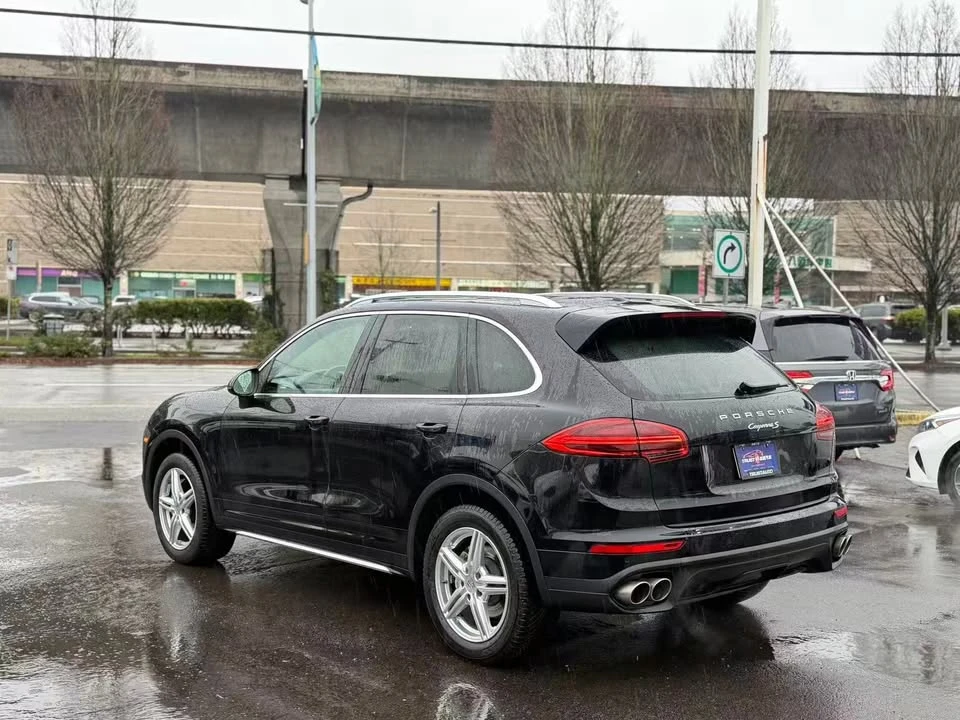 2015 Porsche 958 Cayenne S - Image 4 of 17