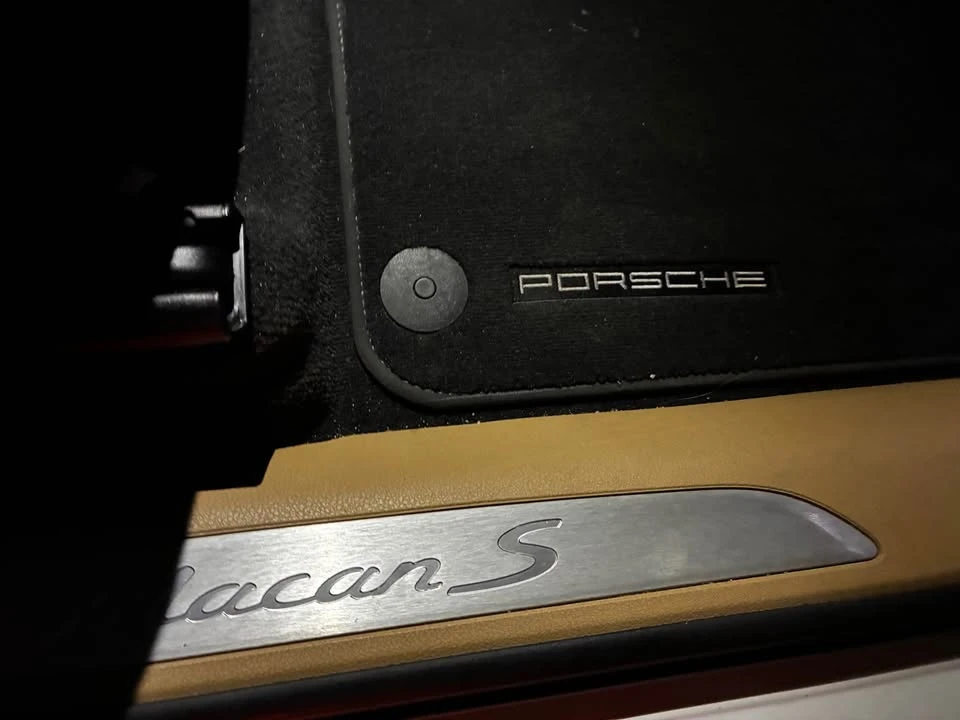 2015 Porsche 958 Cayenne S - Image 10 of 12