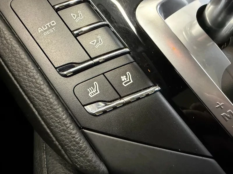 2015 Porsche 958 Cayenne Diesel - Image 13 of 17