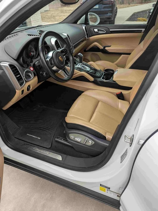 2015 Porsche 958 Cayenne Diesel - Image 8 of 11