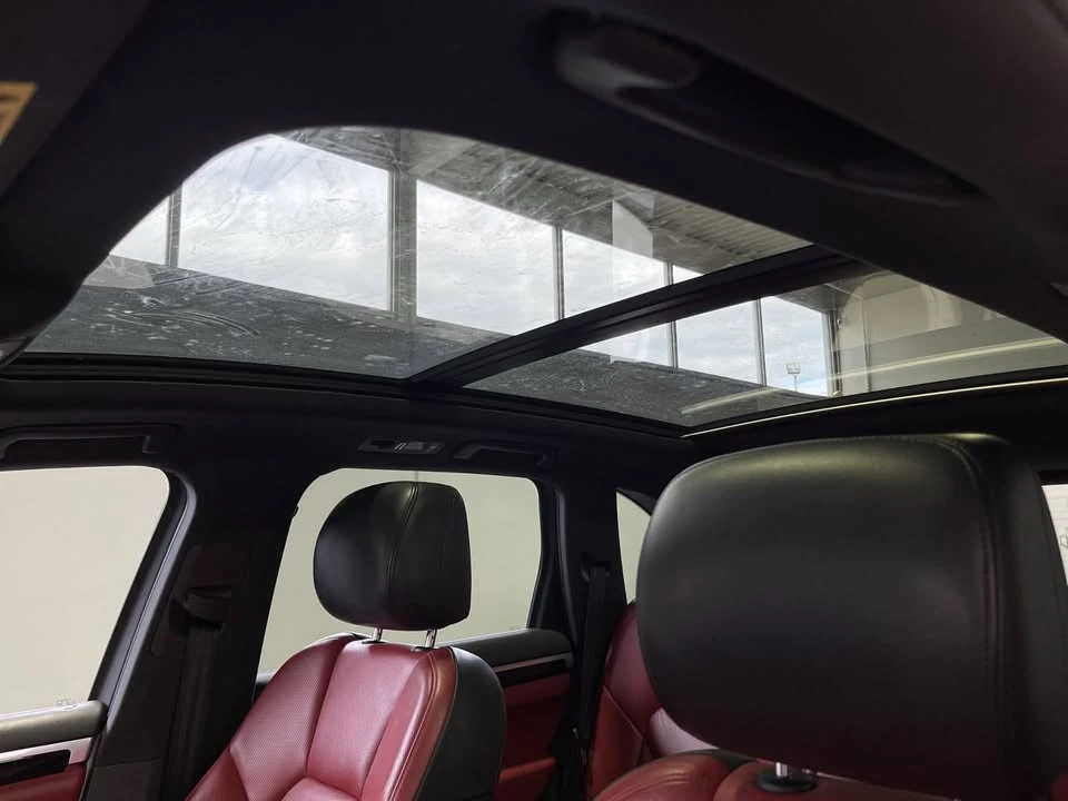 2015 Porsche 958 Cayenne S - Image 7 of 8
