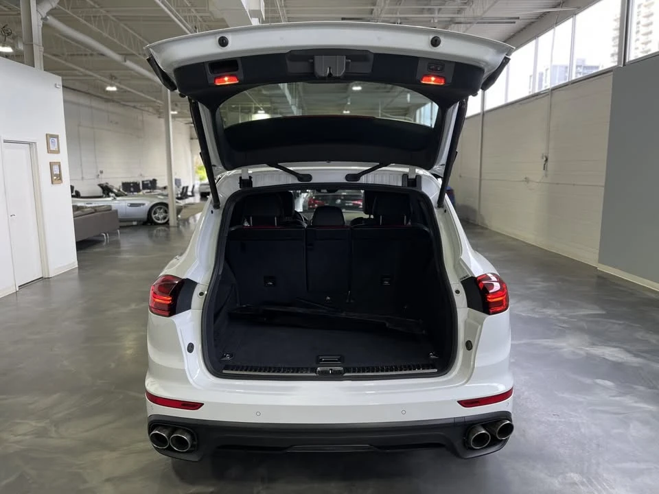 2015 Porsche 958 Cayenne S - Image 4 of 8