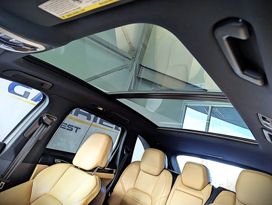 2015 Porsche 958 Cayenne S - Image 14 of 15