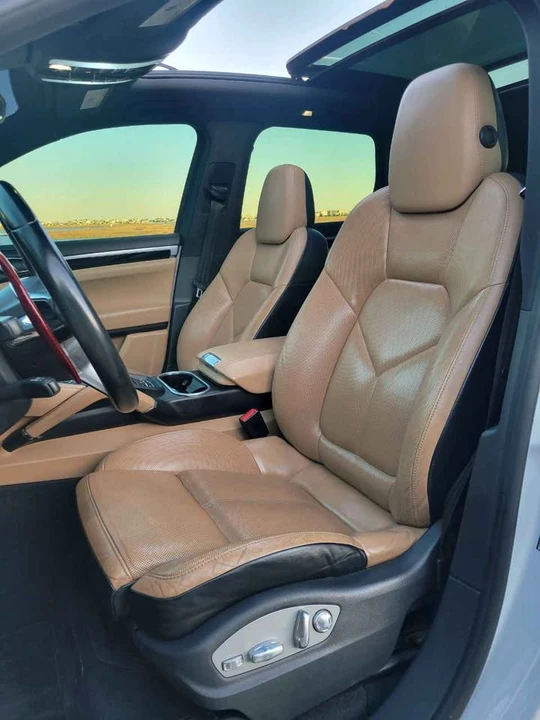 2015 Porsche 958 Cayenne S - Image 6 of 11