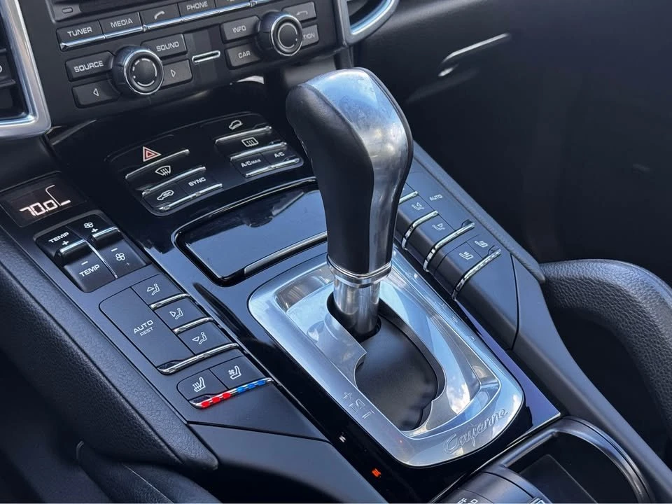 2015 Porsche 958 Cayenne S - Image 2 of 11