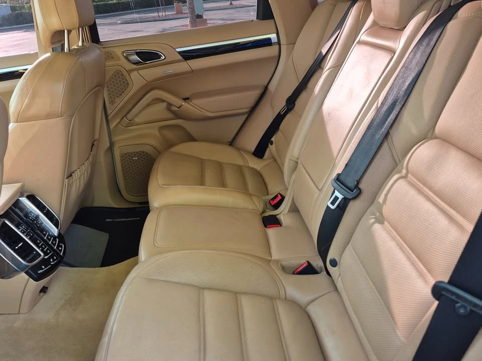 2015 Porsche 958 Cayenne S - Image 8 of 15