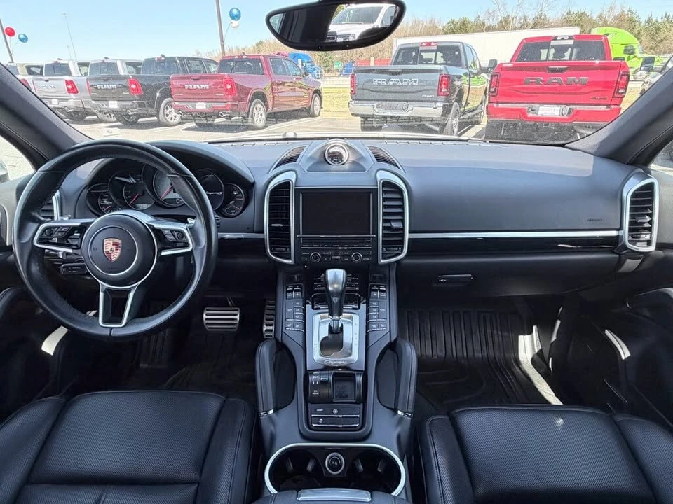 2015 Porsche 958 Cayenne S - Image 7 of 11