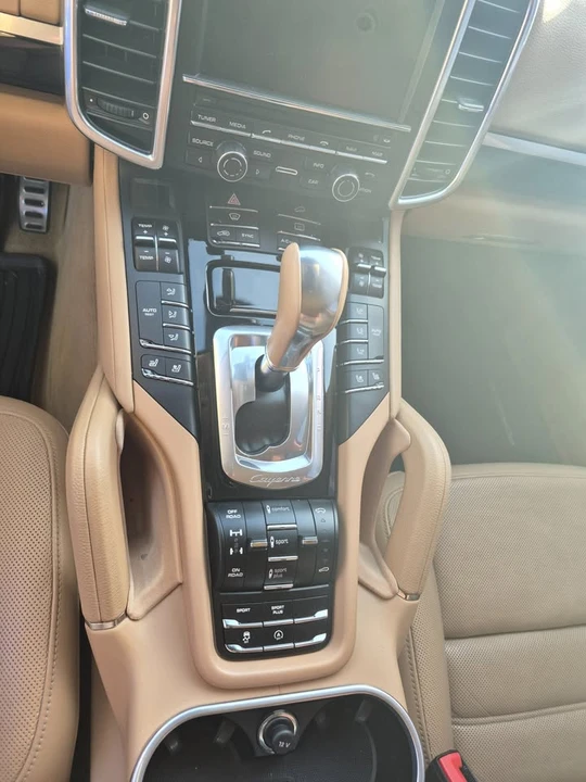 2015 Porsche 958 Cayenne S - Image 3 of 15
