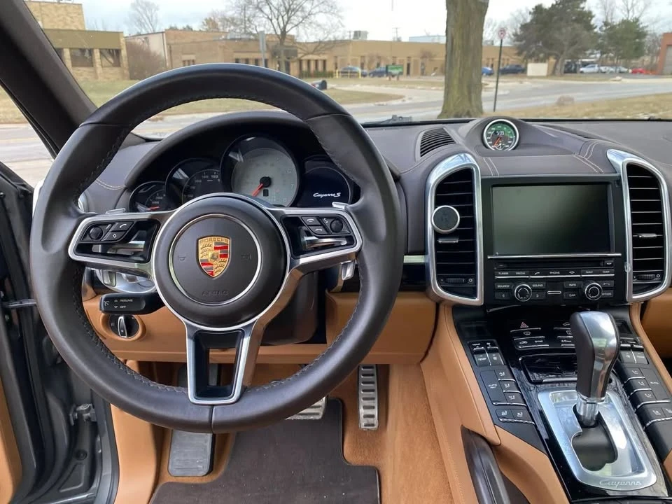 2015 Porsche 958 Cayenne S - Image 12 of 13