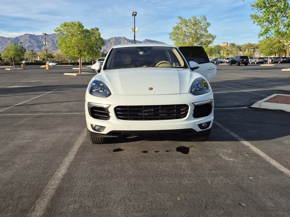 2015 Porsche 958 Cayenne S - Image 9 of 15