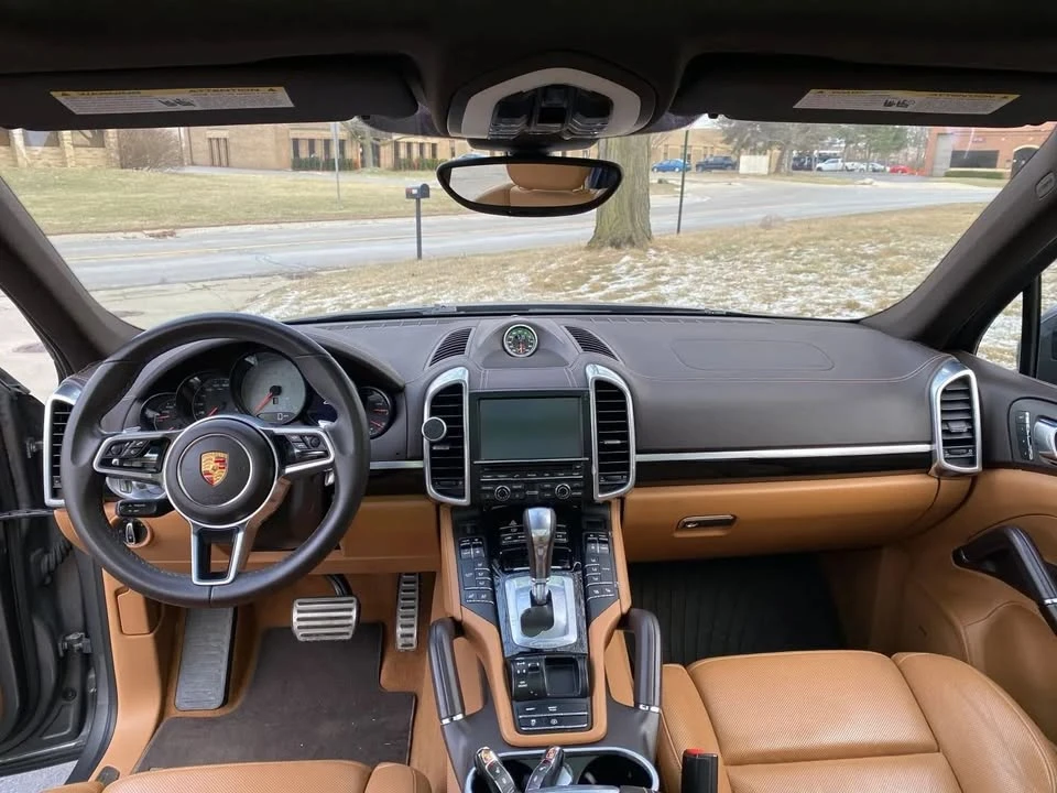2015 Porsche 958 Cayenne S - Image 11 of 13