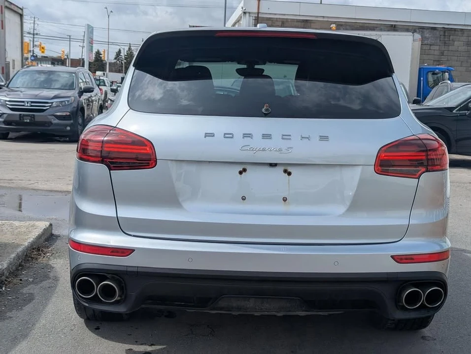 2015 Porsche 958 Cayenne S - Image 5 of 20