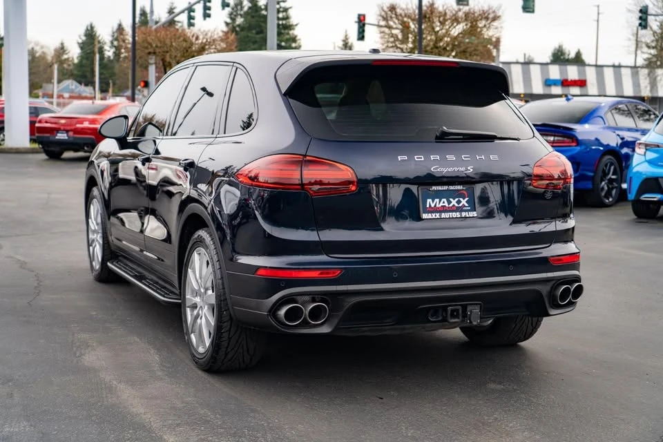 2015 Porsche 958 Cayenne S - Image 11 of 17